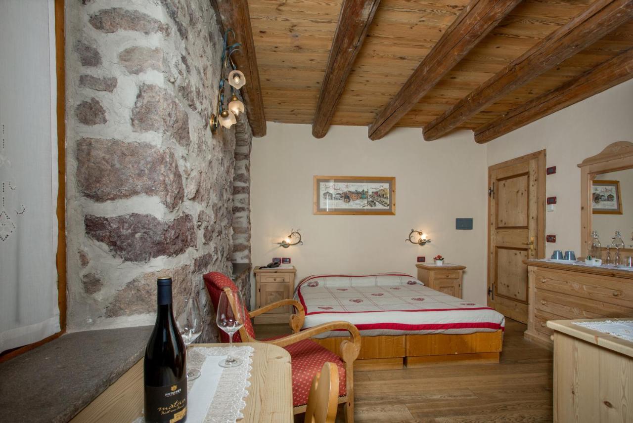 Historic Hotel Ristorante La Stua Кавалезе Екстериор снимка